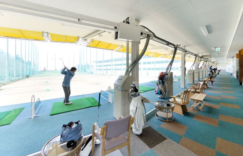 魚津 ゴルフ場 アンテロープ 練習場 打ちっぱなし